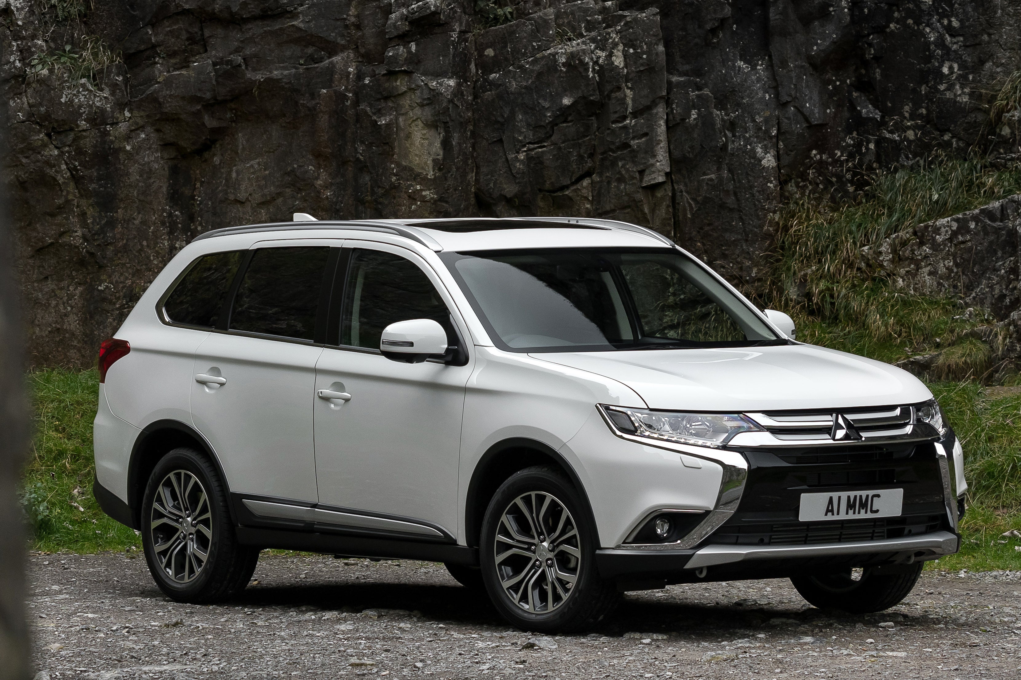 Mitsubishi outlander 7 seater shop phev